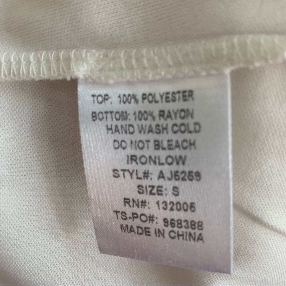 Ivory Spaghetti Strap Short Romper w/ Lace Detail - Picture 4 of 4